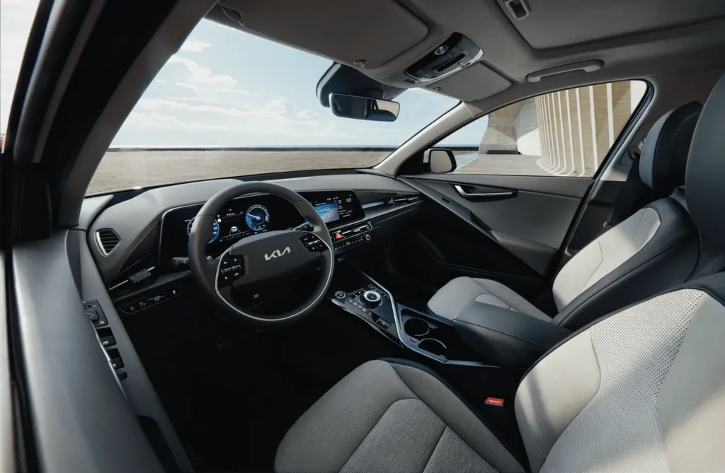 Niro_SG2_Interiér_2-min.png