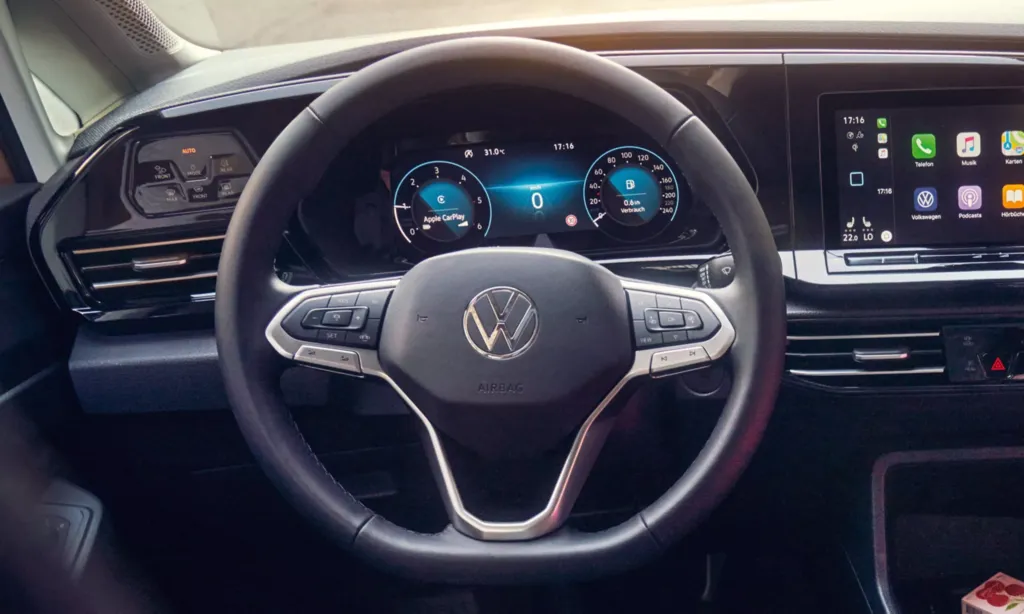 cdd0912-vw-caddy-multifunction-steering-wheel.webp