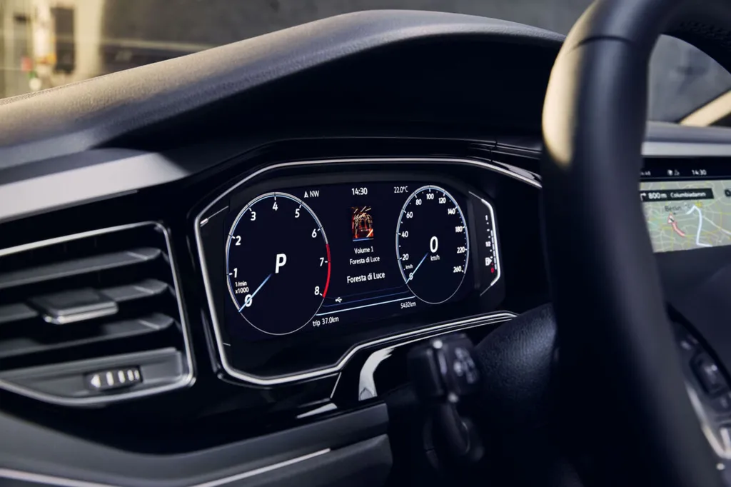 polo-r-line-world-premiere-still-digitalcockpit-po4864-clean.jpeg