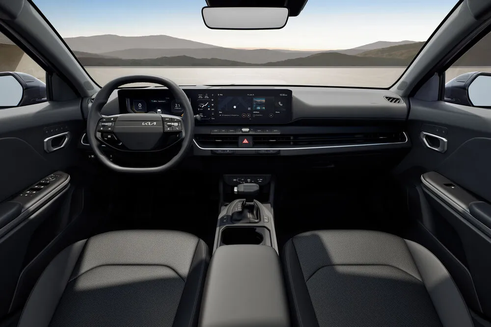kia-k4-wgn-int-print-3600x2400-01.jpg