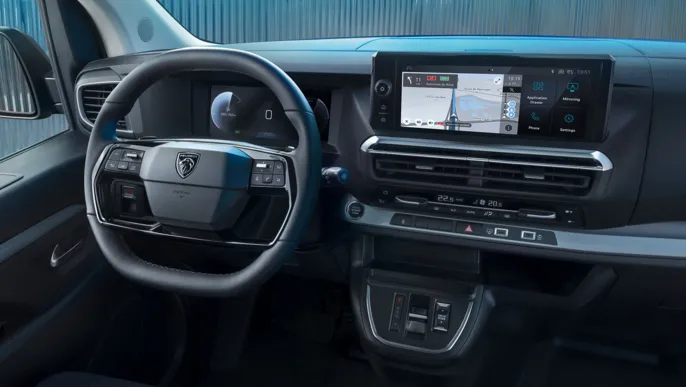 PEUGEOT_EXPERT_R_2023_BEV_ONSITE_MULTIMEDIA_TEASER_DESKTOP_2030x1146_1