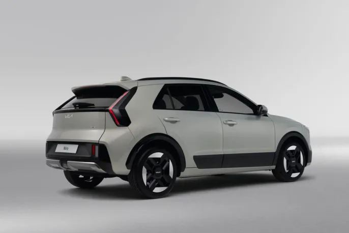 kia_niro_ivory_silver_static_print_6000x4000-004