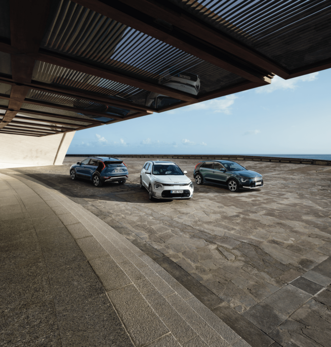 Niro_SG2_Family_2-min