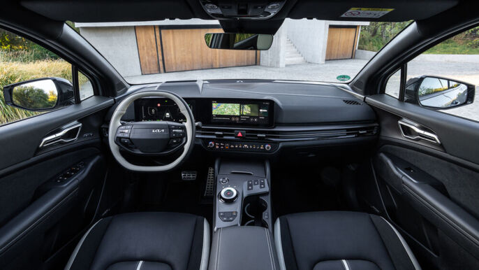 kia-new-sportage-gtline-my26-lunar-silver-interior-digital-1920x1080-001