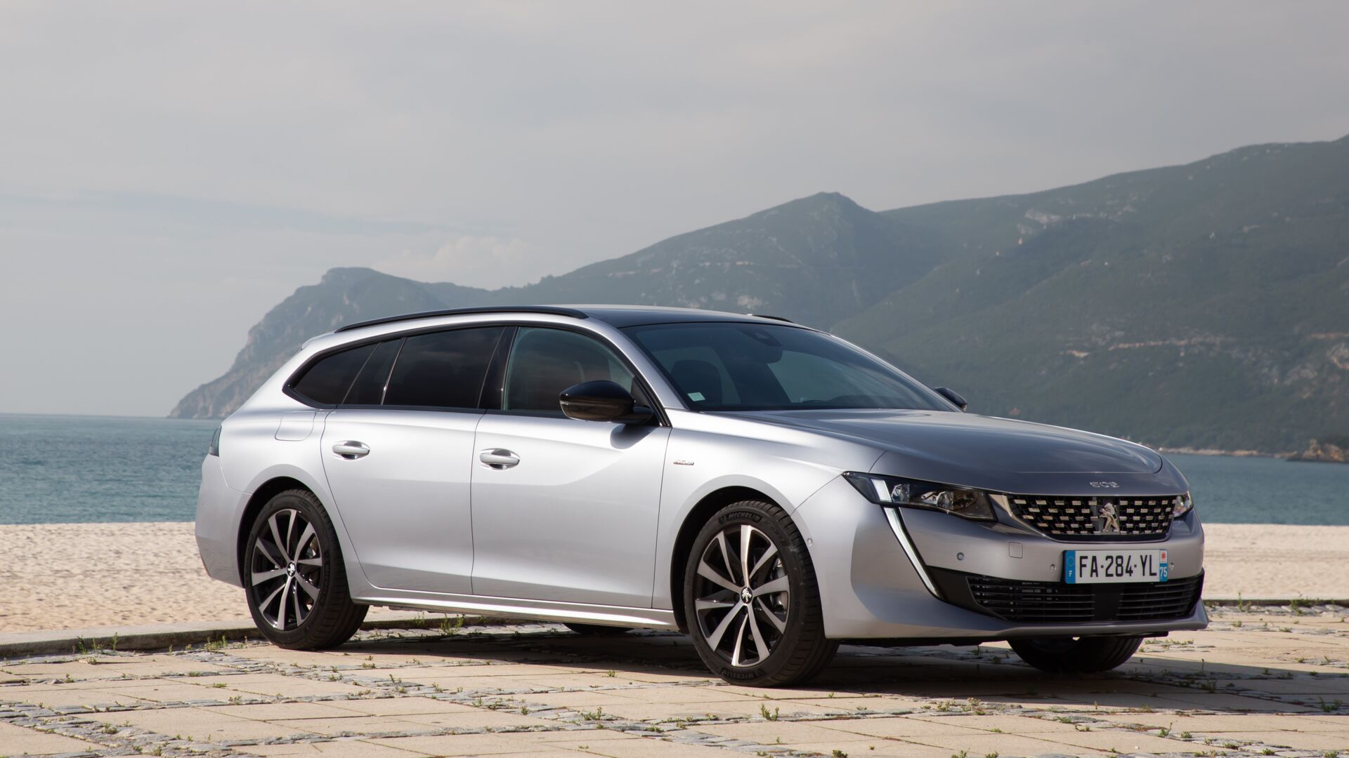 Peugeot-508SW-design.jpg